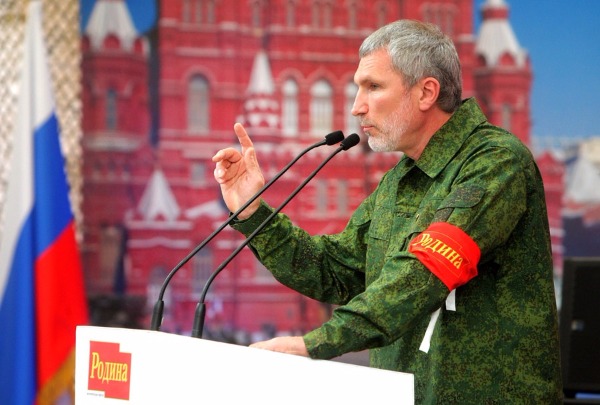 От двух партбилетов в кармане один шаг до измены Родине!